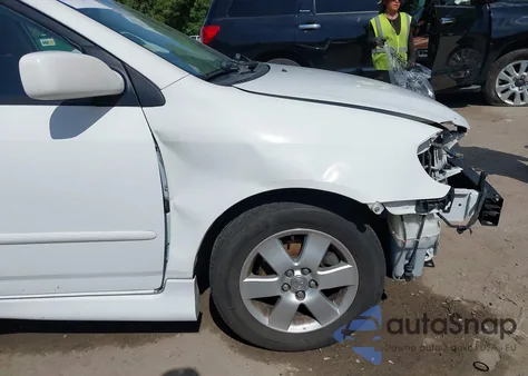 2004 Toyota Corolla S из США, поврежденный, VIN 1NXBR32EX4Z341909